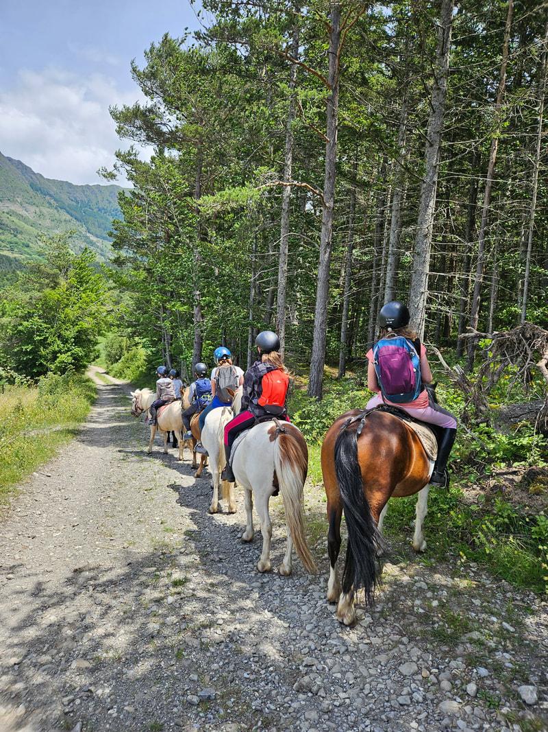 Ferme equetre le rocher